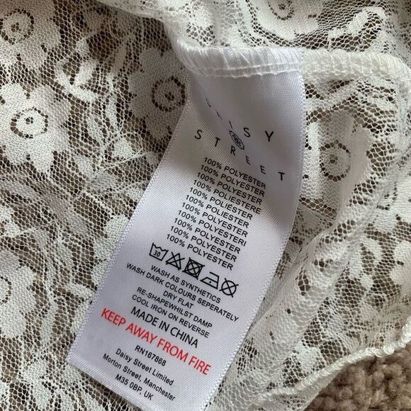 Daisy Street White Ruffle Cardigan Front Tie Smocked Sheer Bell Sleeve L - Picture 4 of 6